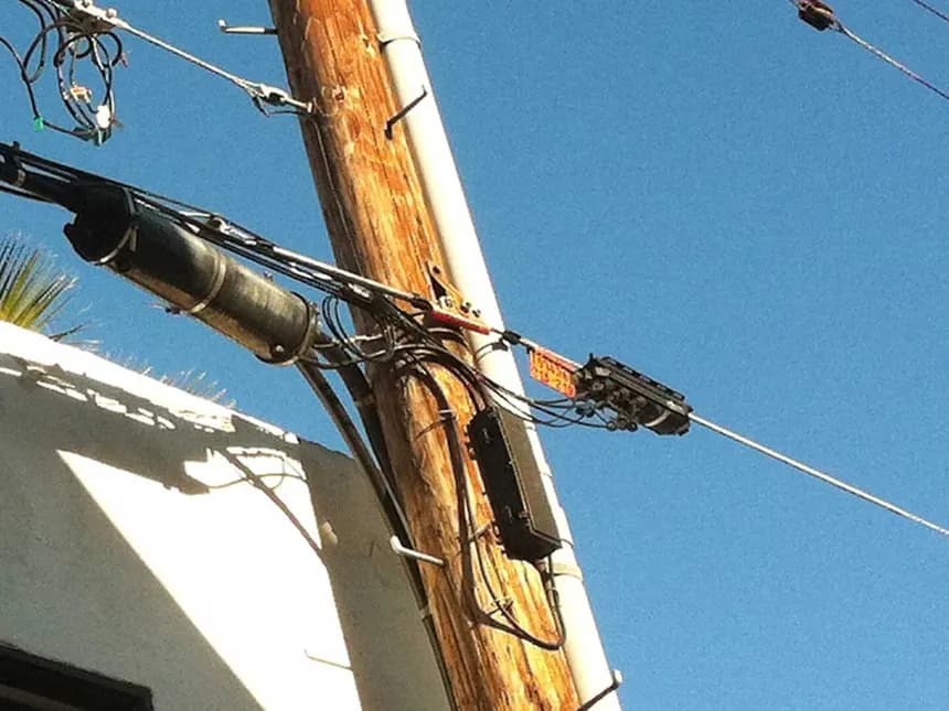Aerial FTTH